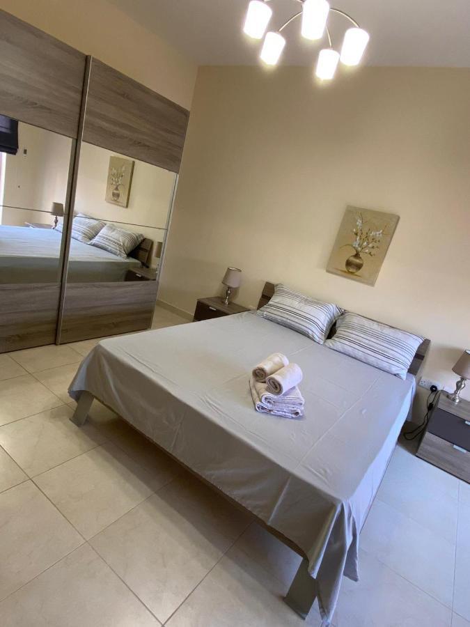 Newly Refurbished Mellieha Central Apartment Luaran gambar